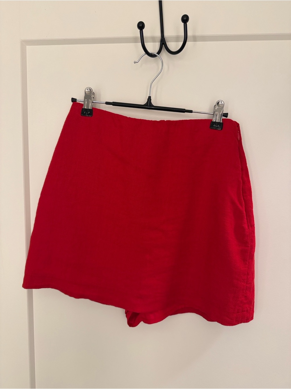 Abercrombie & Fitch Red Curve Love Mini Skort